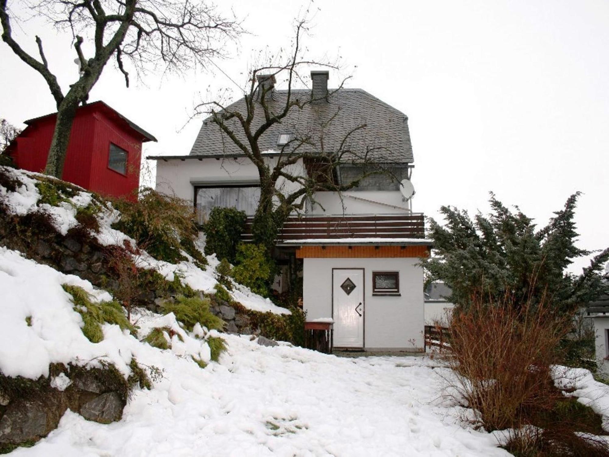 Cosy Apartment In Schwalefeld Near Willingen With Private Terrace Extérieur photo